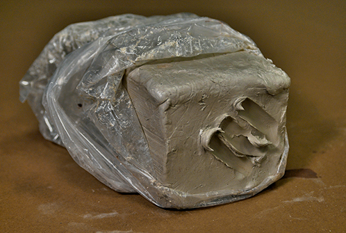 Pain d'argile à faïence grise